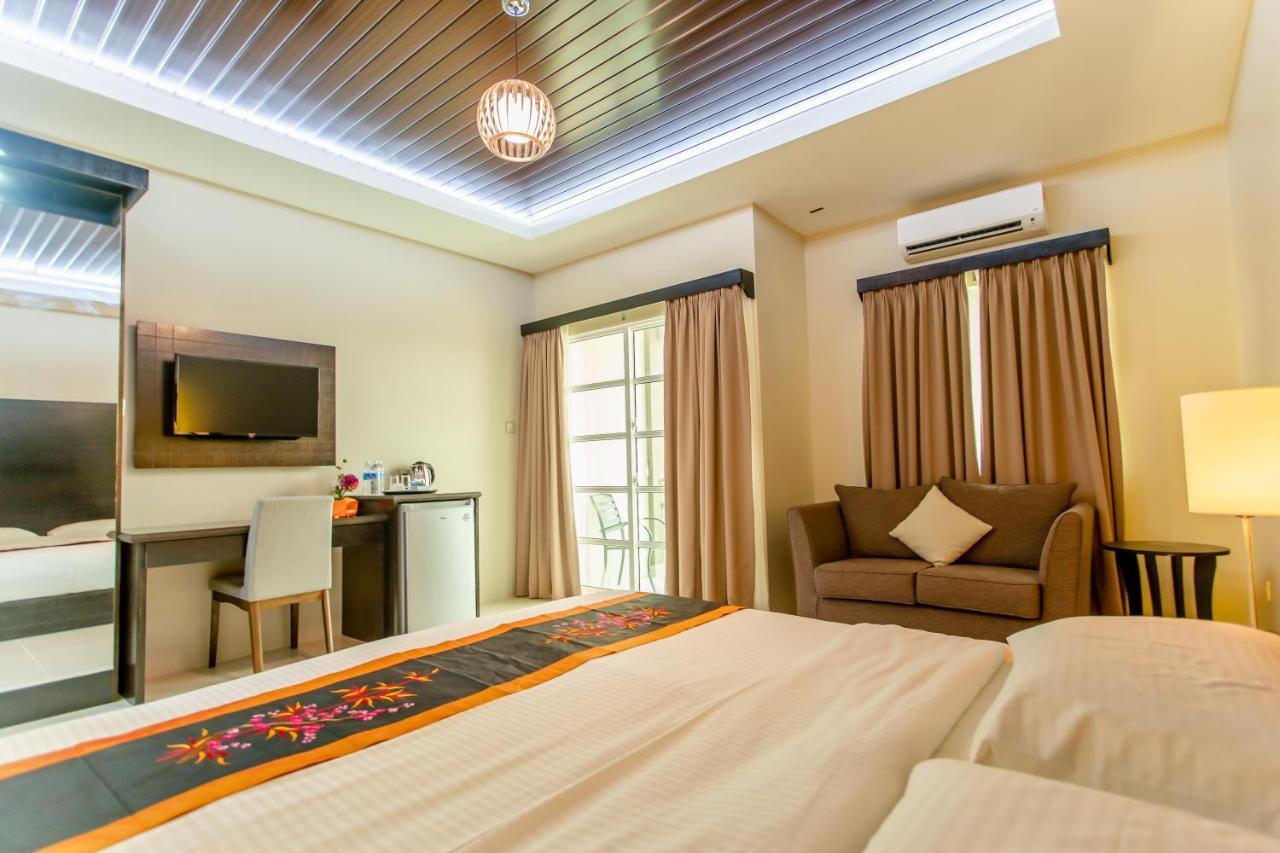Aneeda Inn Pantai Cenang  Eksteriør billede