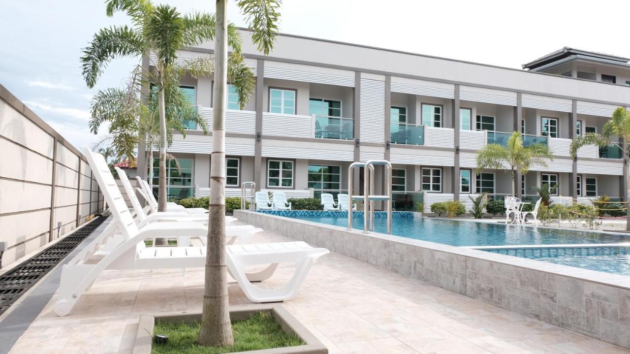 Aneeda Inn Pantai Cenang  Eksteriør billede